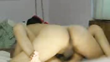 Newly married shy pakistani housewife reluctant to suck her hubby cock while camera is on.