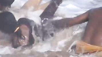 Mumbai Girl On Juhu Beach - Movies.