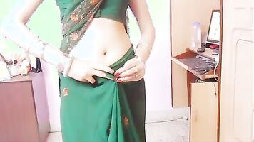 Bhabhi Lesson About Saree - Movies.