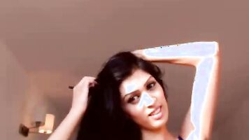 I always like to dance and shake my booty!I like to dress very erotic and to seduce you to discover all of me. video2porn2