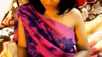 I am a housewife with pretty face and perfect smile.