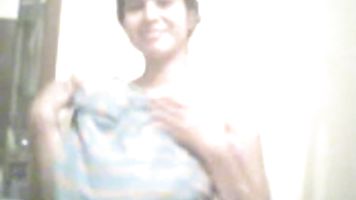 Young Lahori Girl Exposed - Movies.