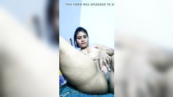 slut bhabhi show vagina on cam