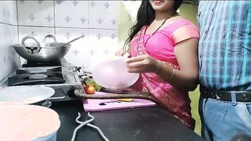 Ghar me kam karane wali maid ko malik ne choda